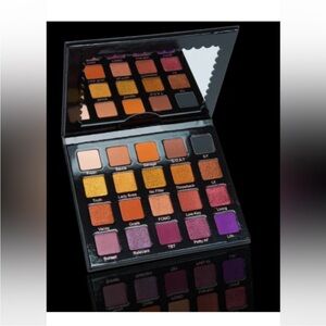Violet Voss Cosmetics # Hashtag Shadow Palette NWT Eyeshadow Palette